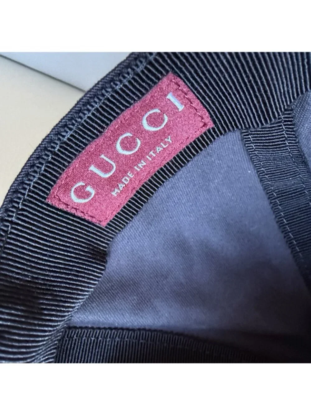 Gucci Black Embroidered Logo Cotton Baseball Cap Medium Italy